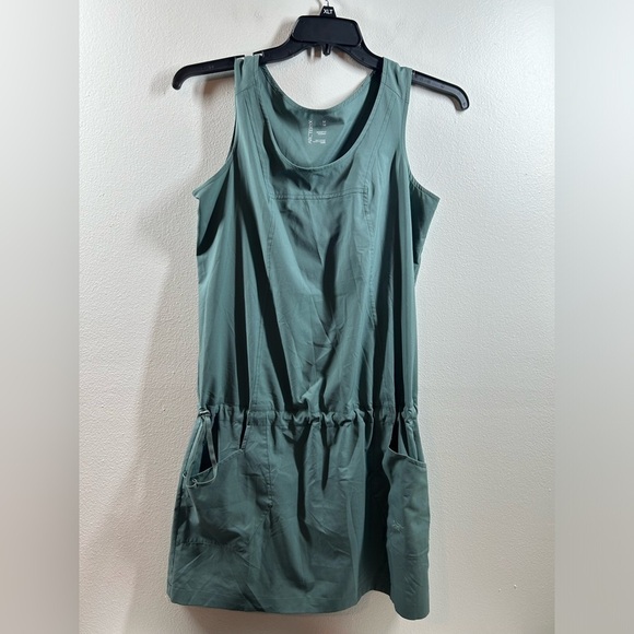 Arc'teryx Contenta Dress Size Medium Sleeveless Pockets Lightweight Sporty - Picture 1 of 10